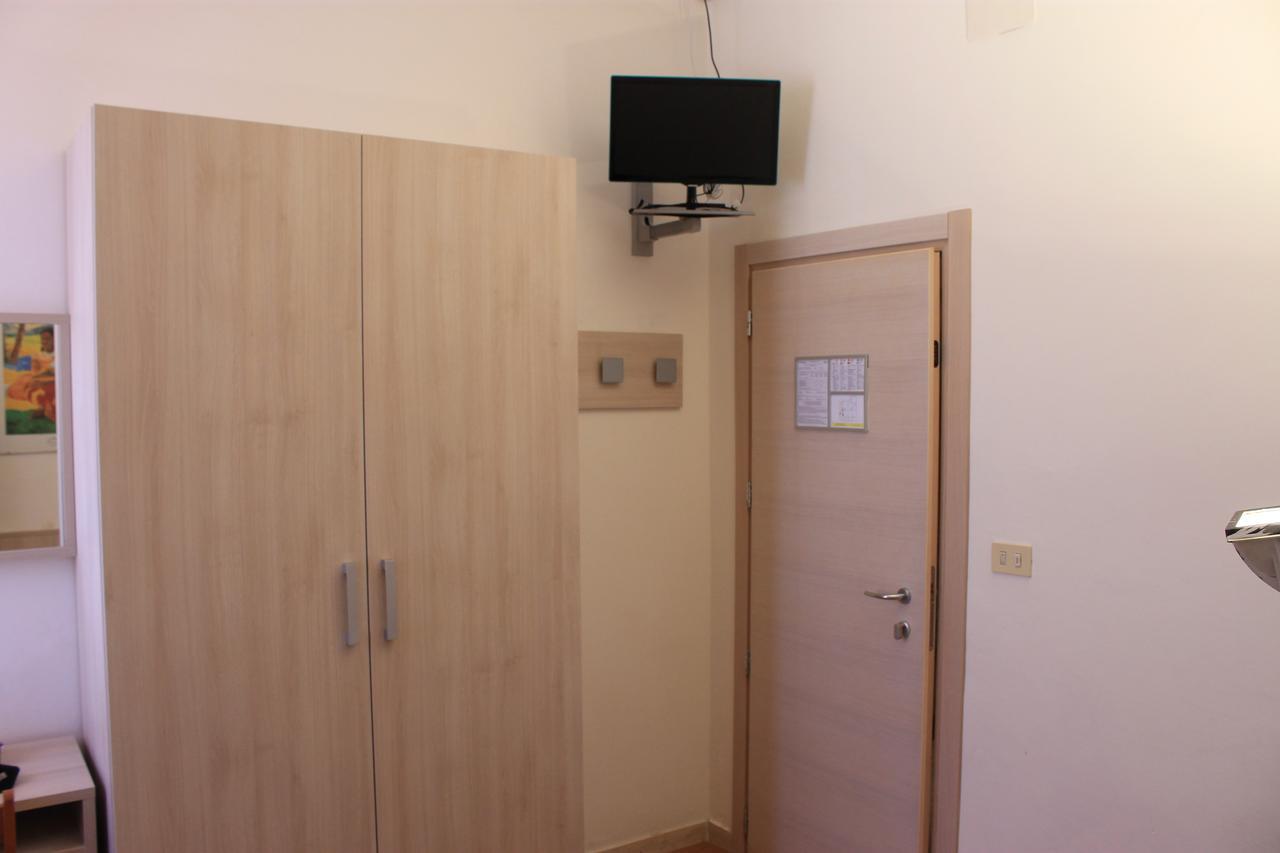 Hotel Susanna Римини Номер фото
