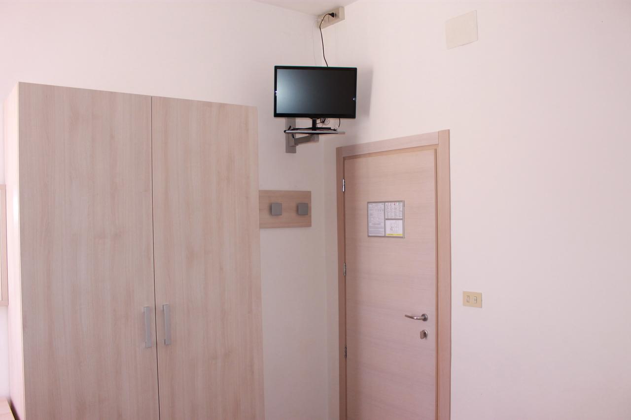 Hotel Susanna Римини Номер фото